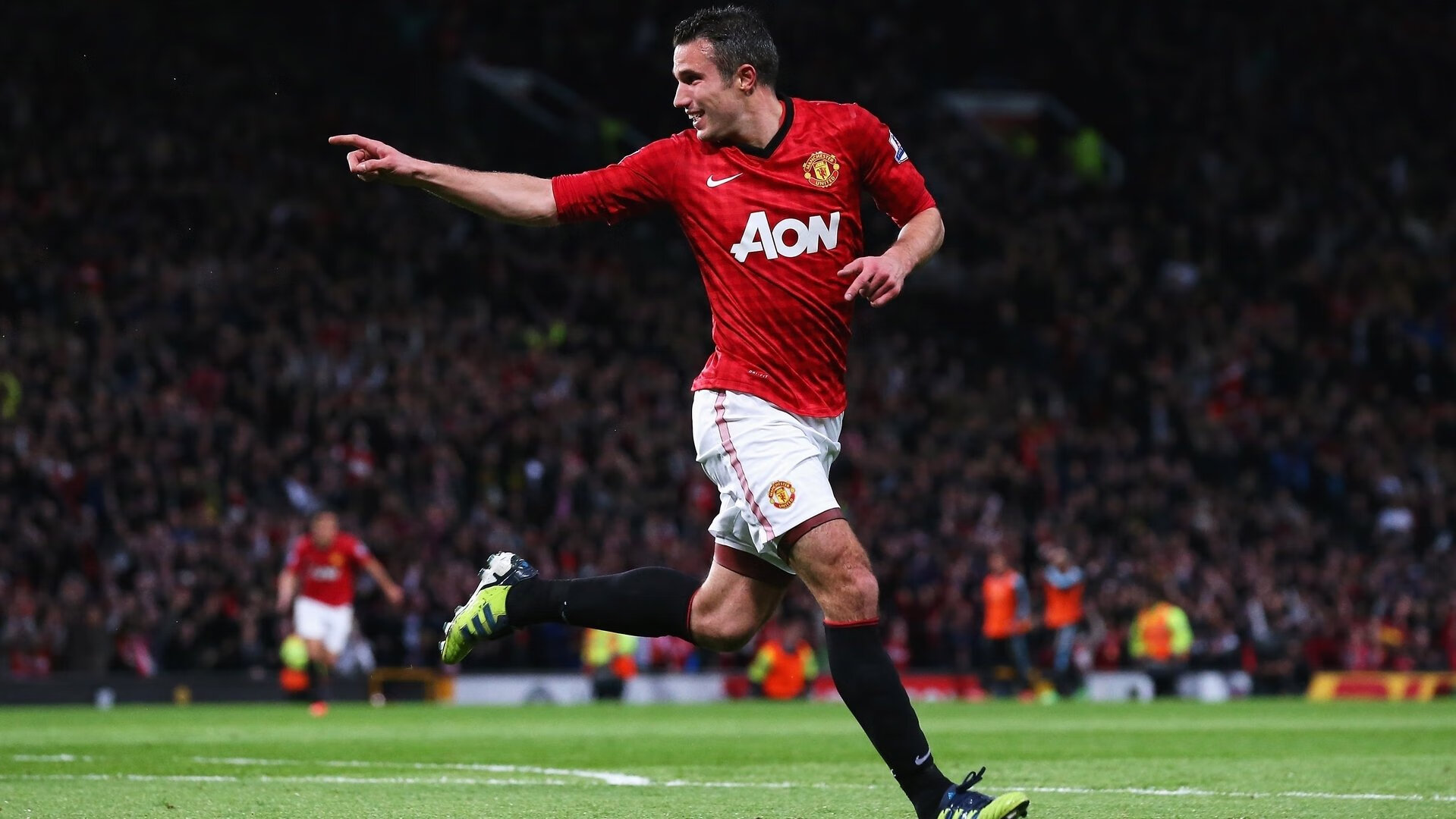 利物浦用高位压迫连续两场实现逆转，战术变化显著，利物浦用的什么阵型